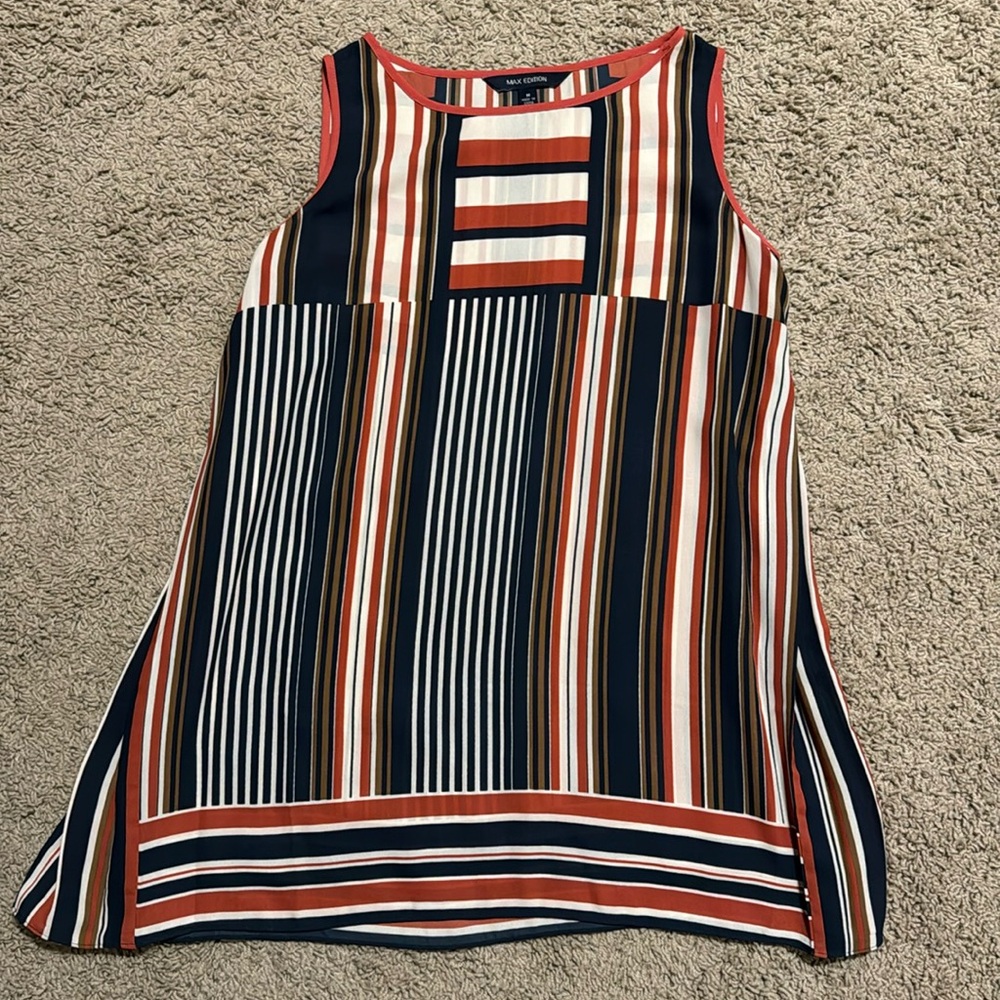 EUC (possibly NWOT) Max Edition sleeveless swing top, sz M